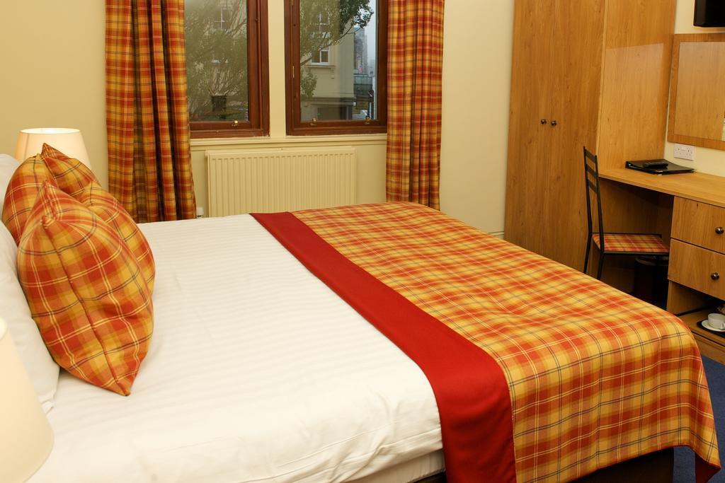 The Pipers' Tryst Hotel Glasgow Phòng bức ảnh