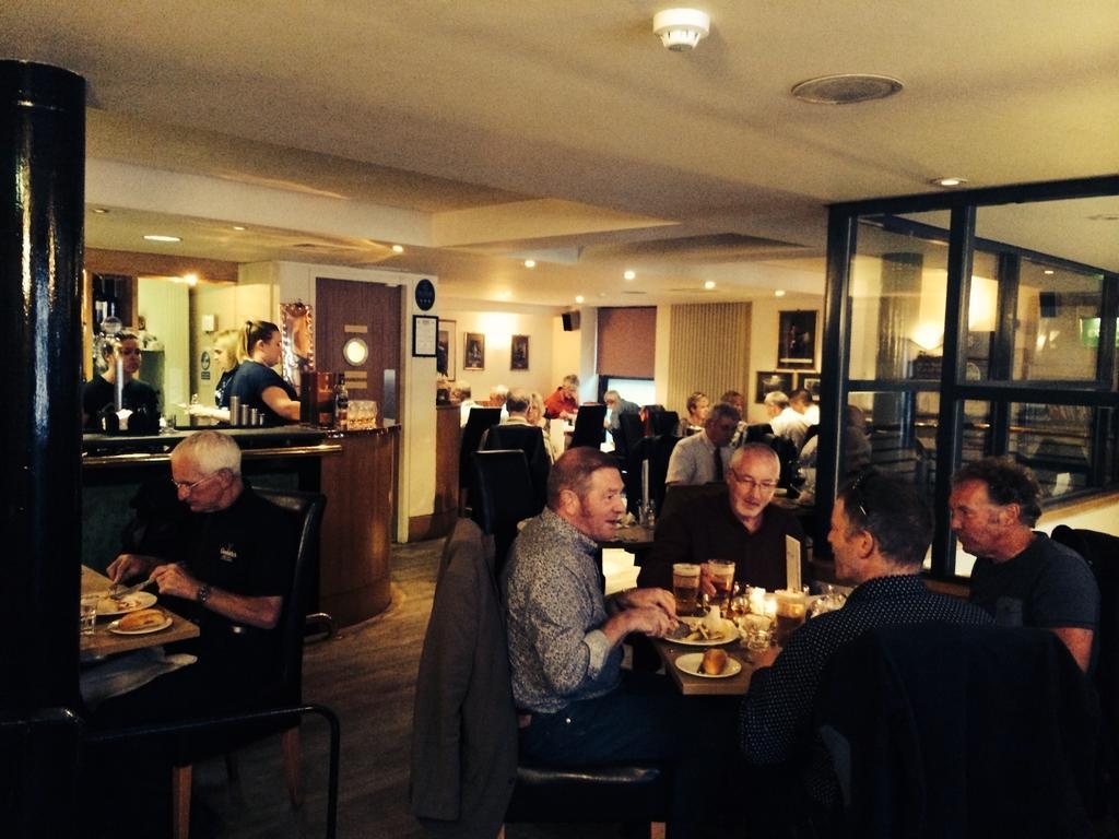The Pipers' Tryst Hotel Glasgow Ngoại thất bức ảnh